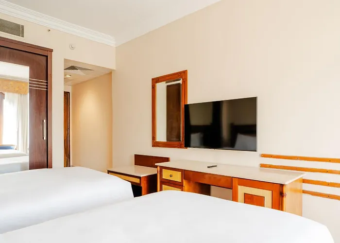 Om Kolthoom Hotel