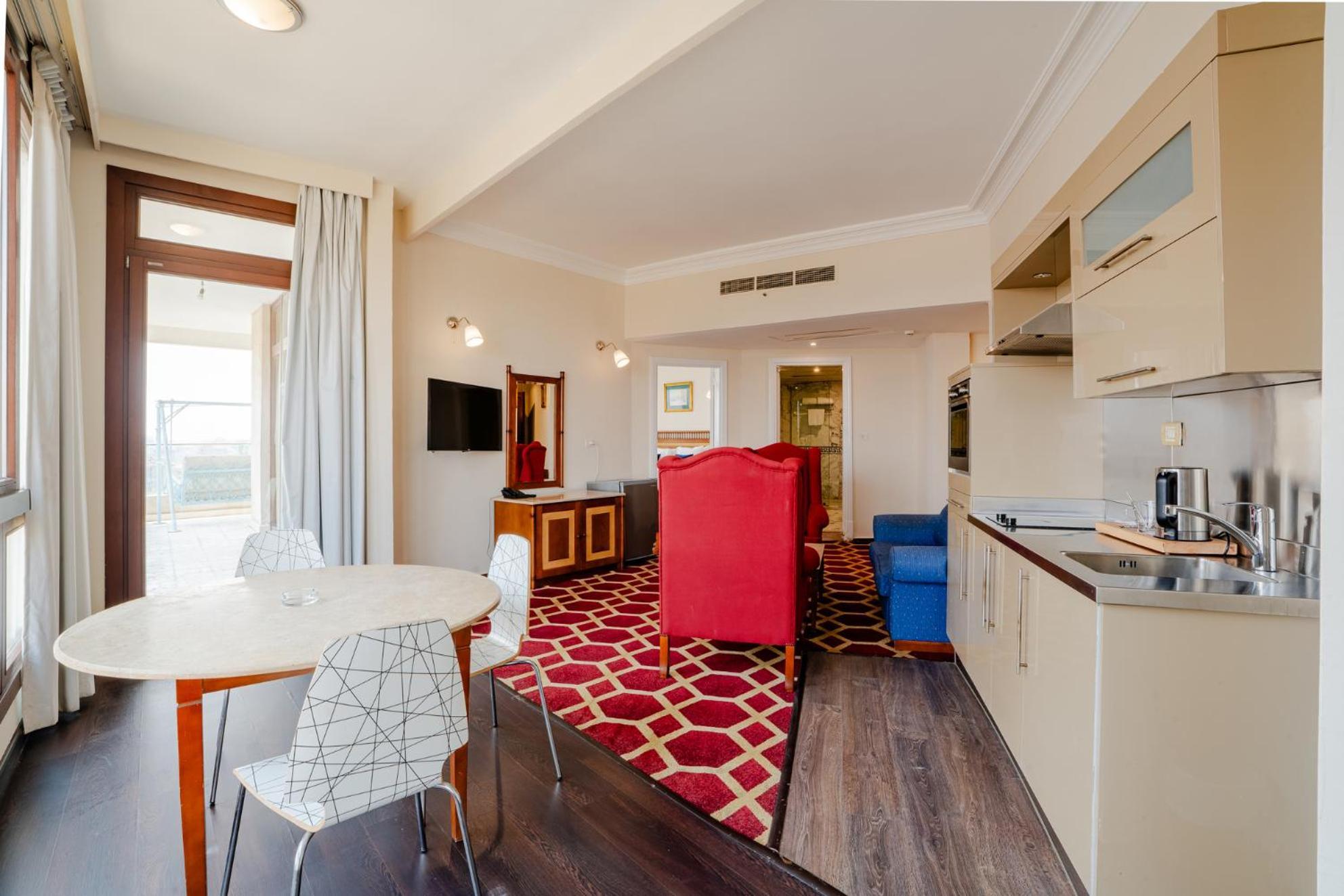 Om Kolthoom Hotel 4*