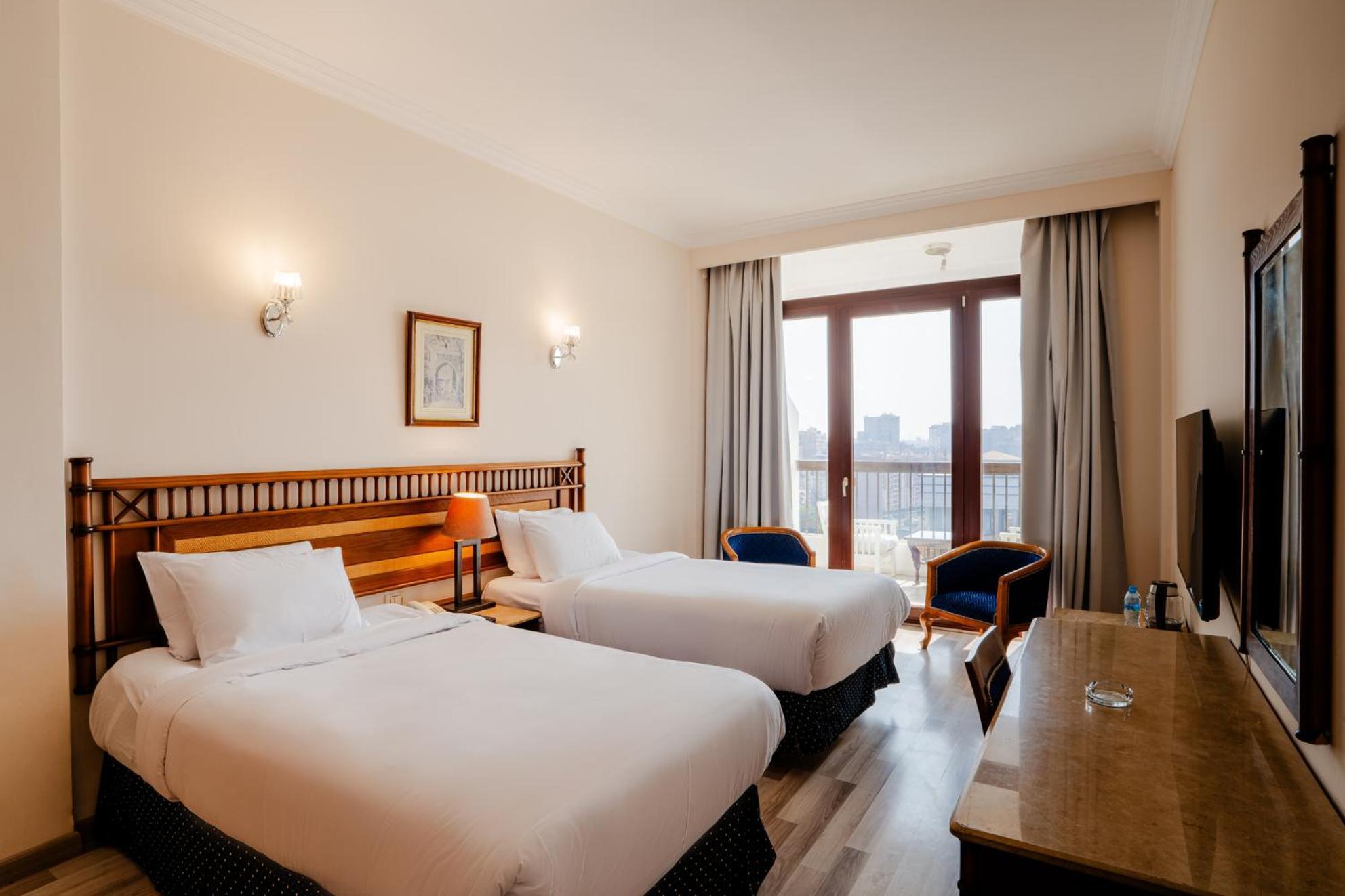 Om Kolthoom Hotel